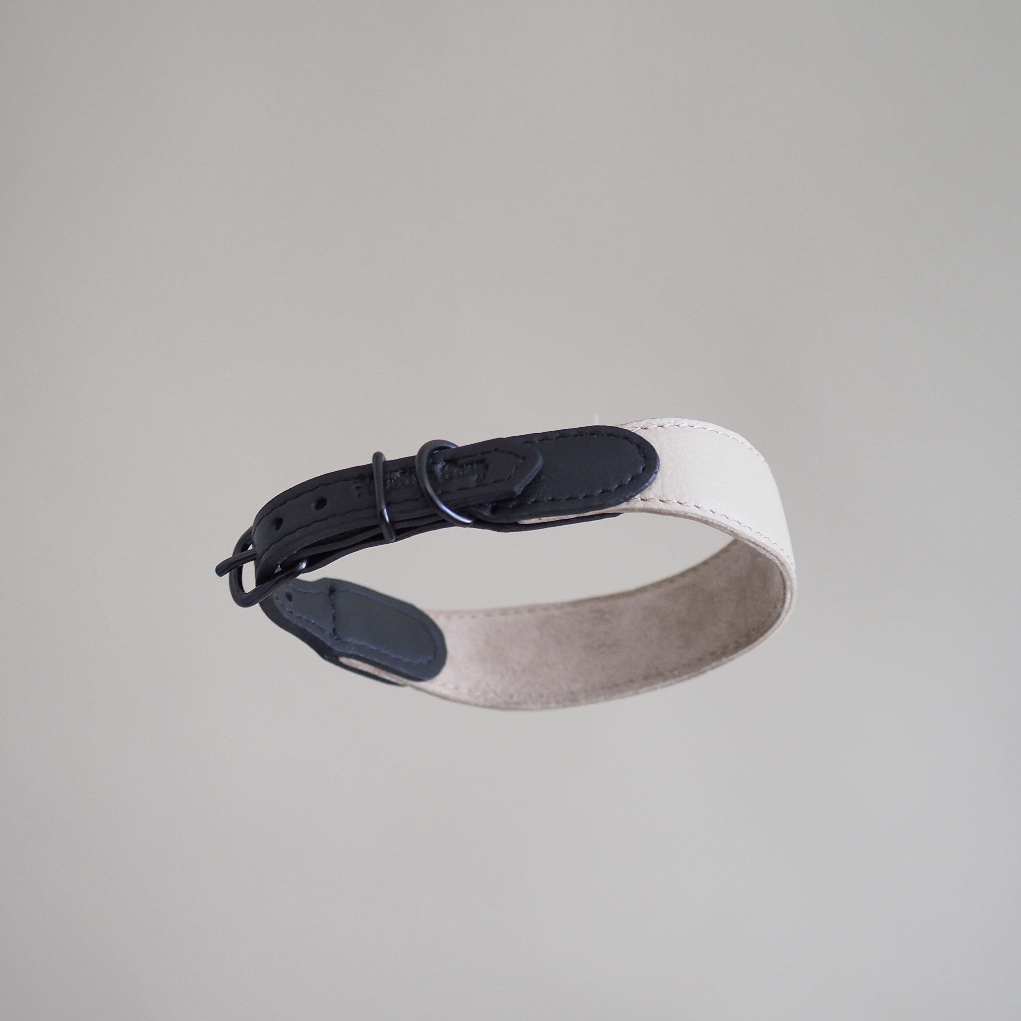 Dog collar Pony knotony beige&black